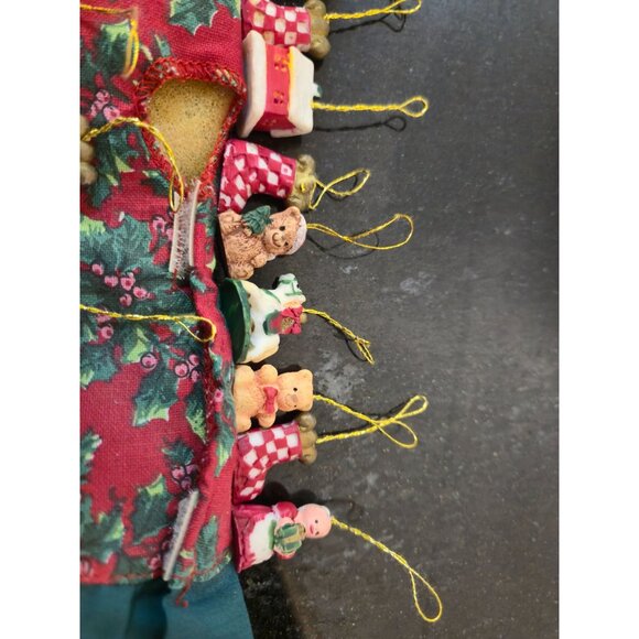 Mini Vintage Christmas Ornaments & Tree Skirt Set 1980s Holiday Miniatures  Sant - Picture 11 of 12